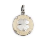 Pendente prata oxidada e marfim vegetal (trevo)