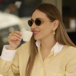 Anel em prata dourada e cristais brancos (Daisy Collection) - Image 2