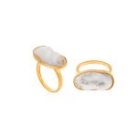 Anel prata dourada e perola barroca (Genuine collection)