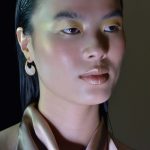 Brincos prata dourada e madrepérola redonda (Life in Gold collection) - Image 2